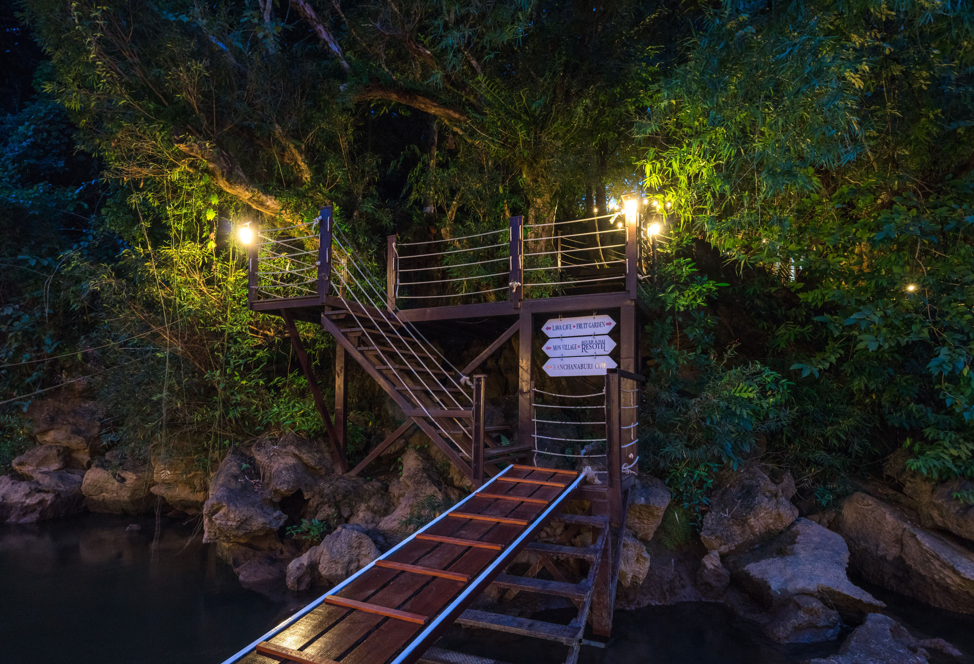 Ban Huai Maenam Noi The Float House River Kwai מראה חיצוני תמונה